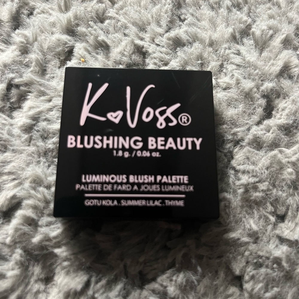 K Voss blushing beauty palette